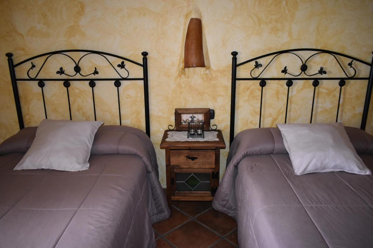 Cortijo Jimenez - *