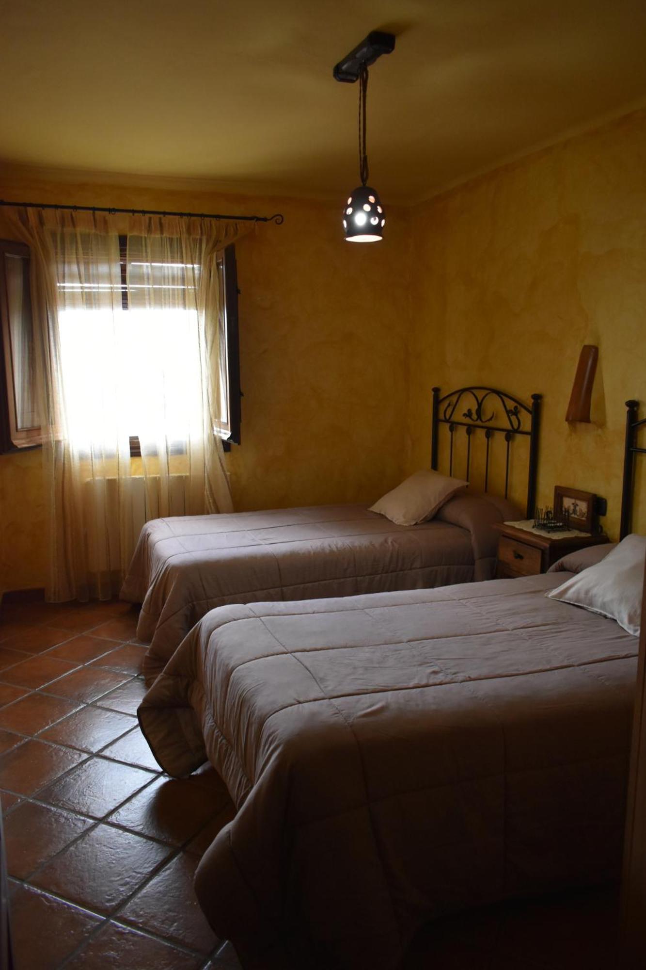 Cortijo Jimenez - *